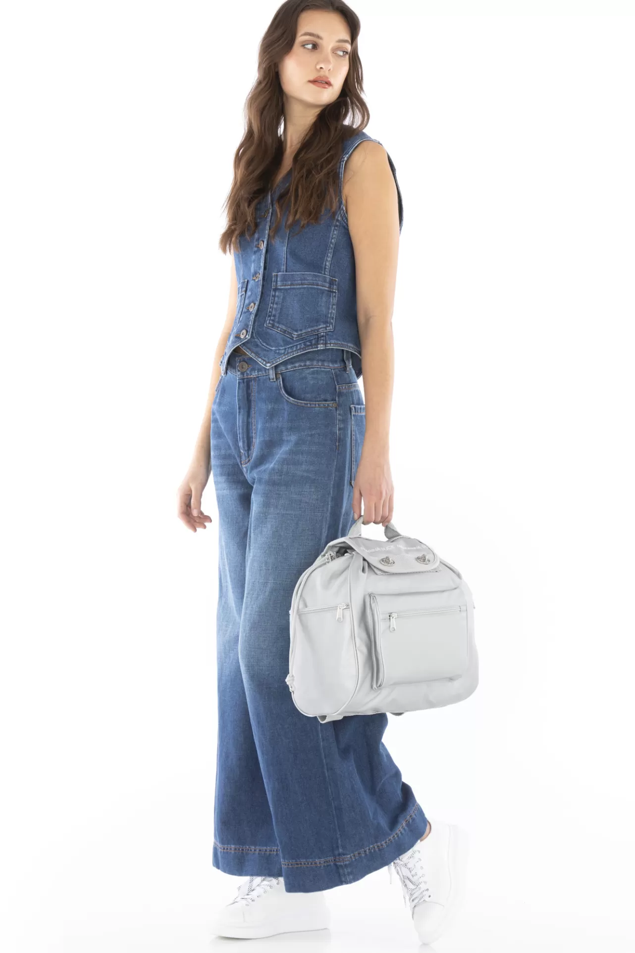 Mandarina Duck Utility Store